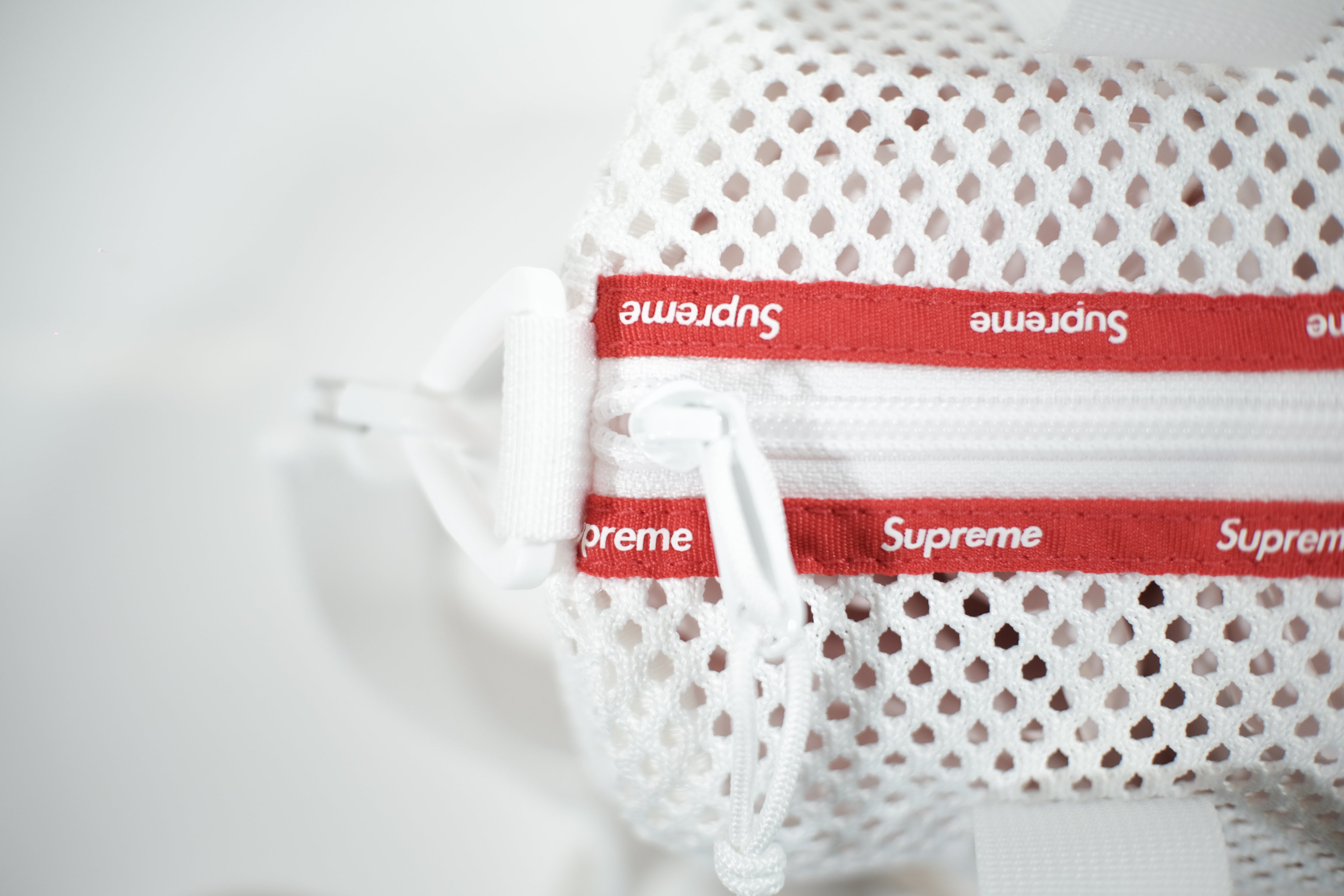 Supreme mesh mini duffle bag White – Locos Only Drops